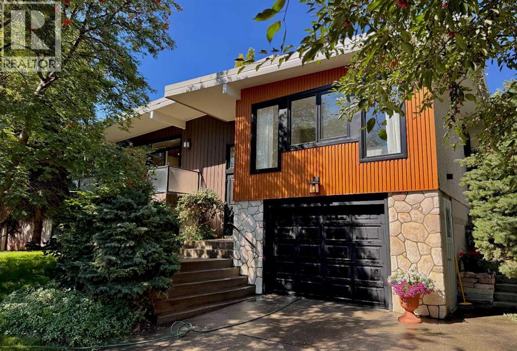 2332 Uxbridge Dr NW, Calgary, AB T2N 3Z6