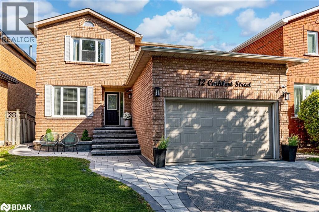 12 Cuthbert St, Barrie, ON L4N 6X7