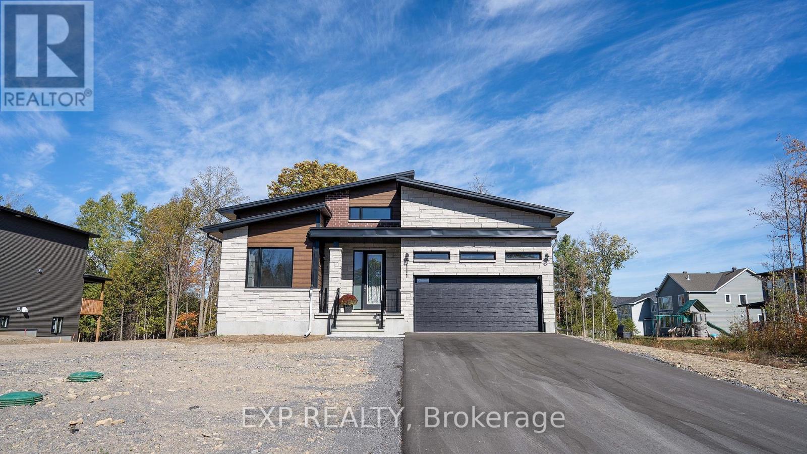 111 Frank Fisher Cres, Mississippi Mills, ON K0A 1A0