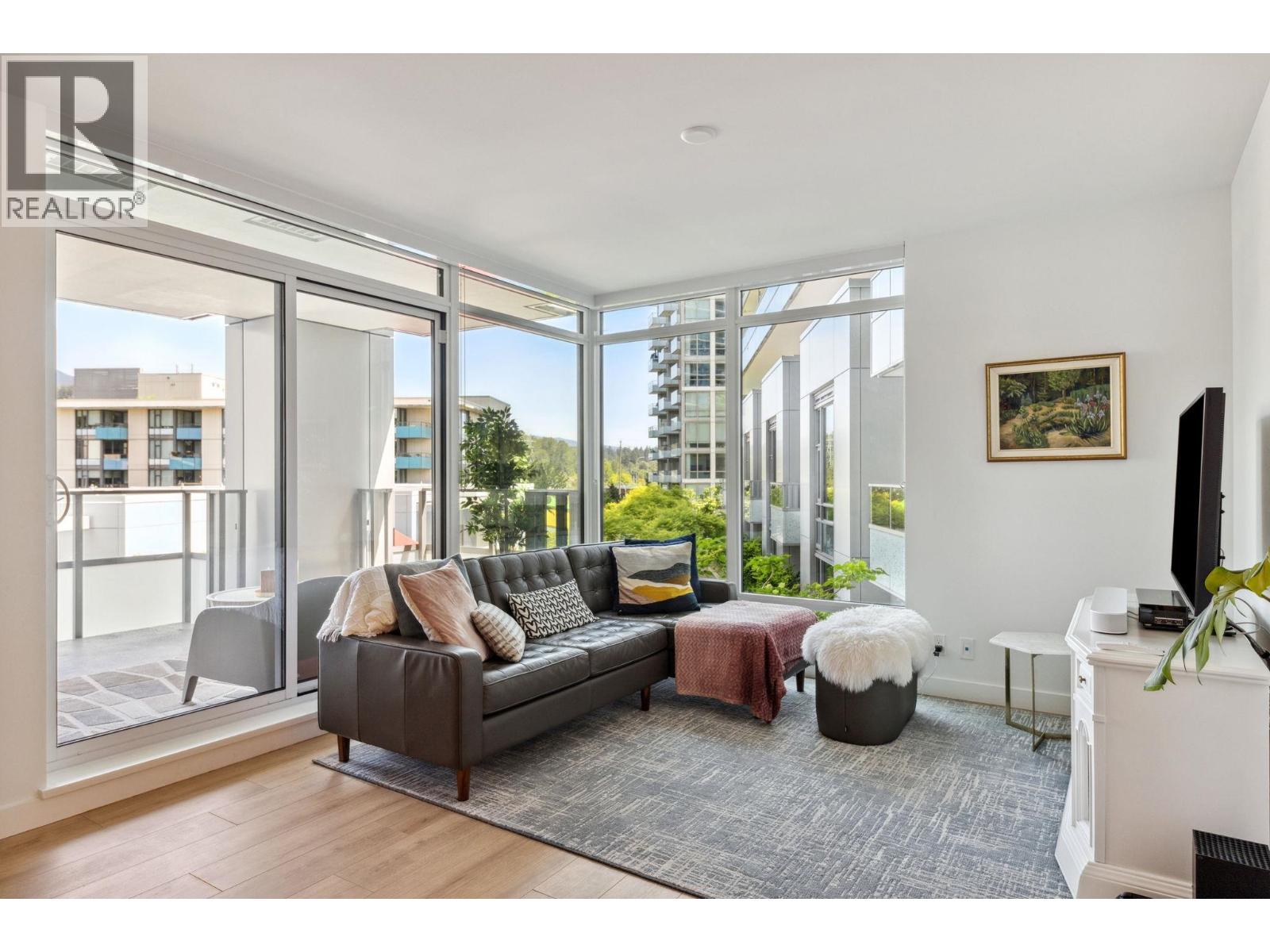 1500 Fern Street Unit 404, North Vancouver, BC V7J 0E6