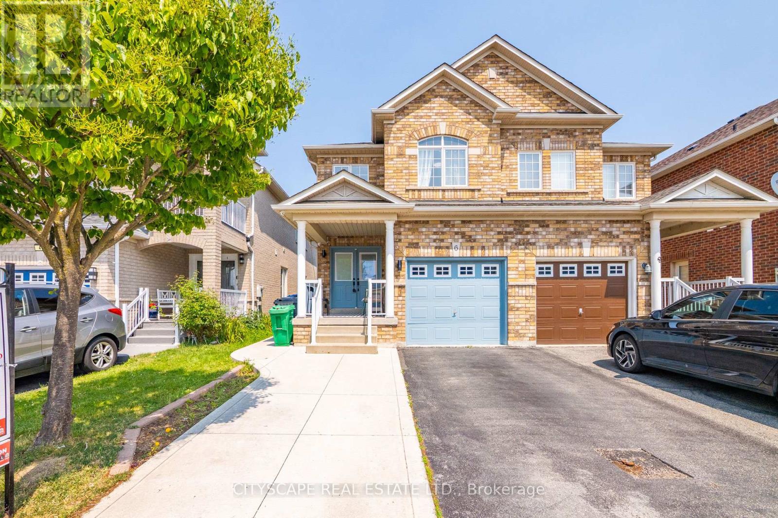 6 Dewridge Ct E, Brampton Sandringham-wellington, ON L6R 3C2