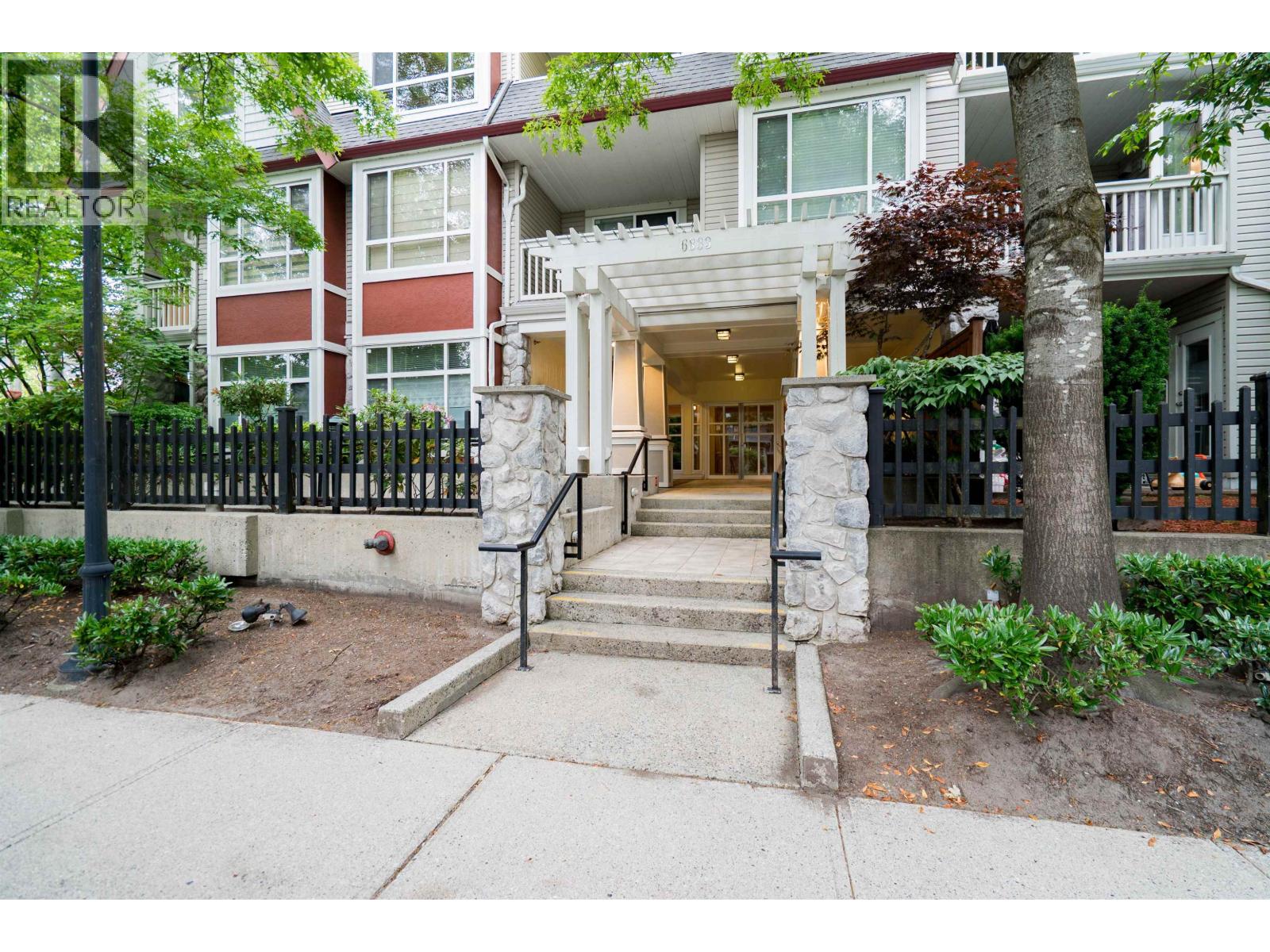 6833 Village Green Unit 202, Burnaby, BC V5E 4M1