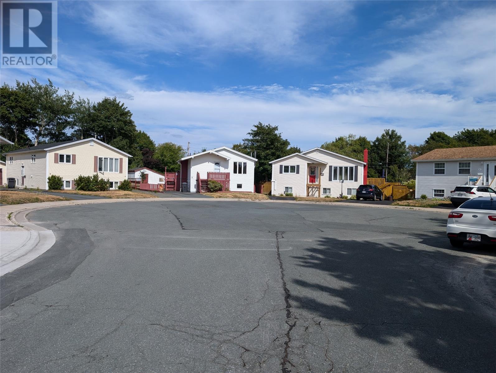 5 Groves Pl, Mount Pearl, NL A1N 1E9