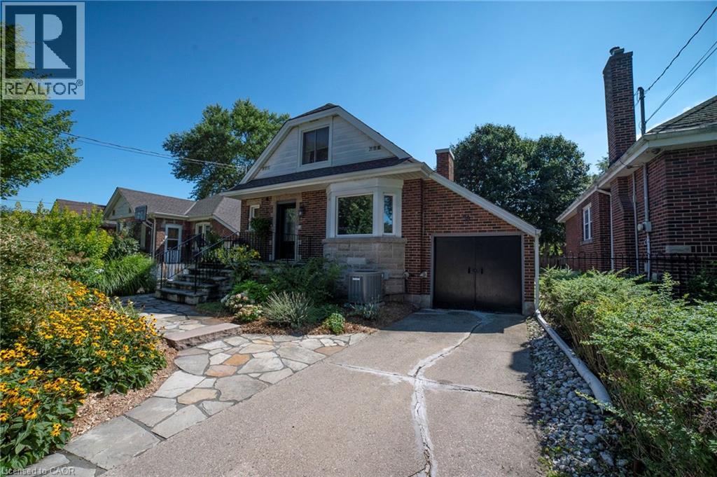 38 Kenmore Rd, Hamilton, ON L8S 3T7