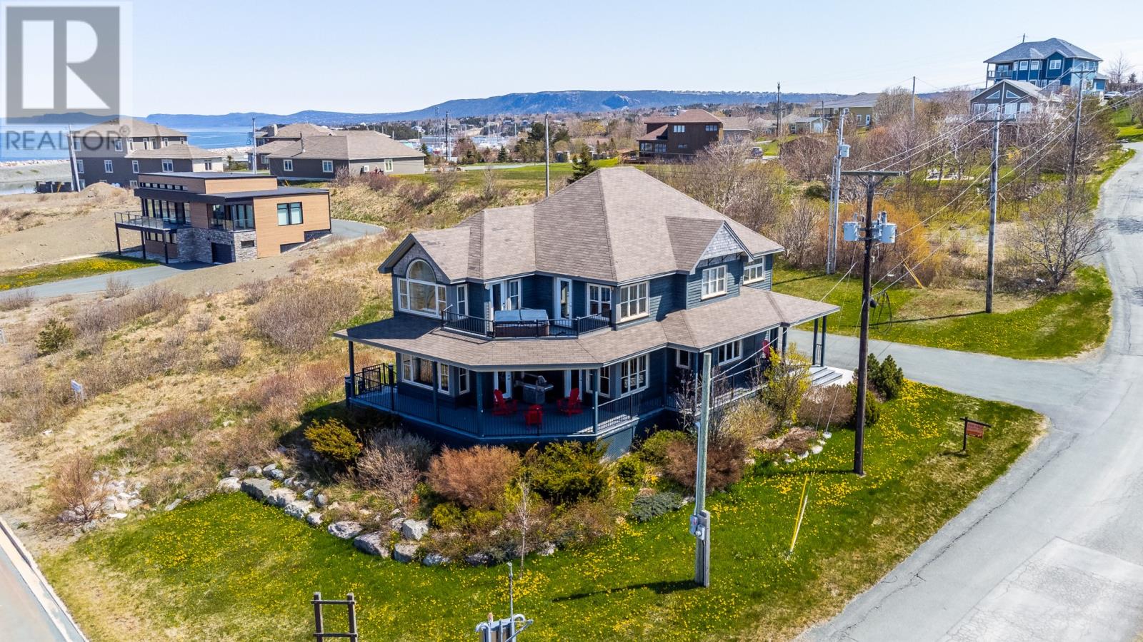 2 Commodore Pl, Conception Bay South, NL A1W 0A9