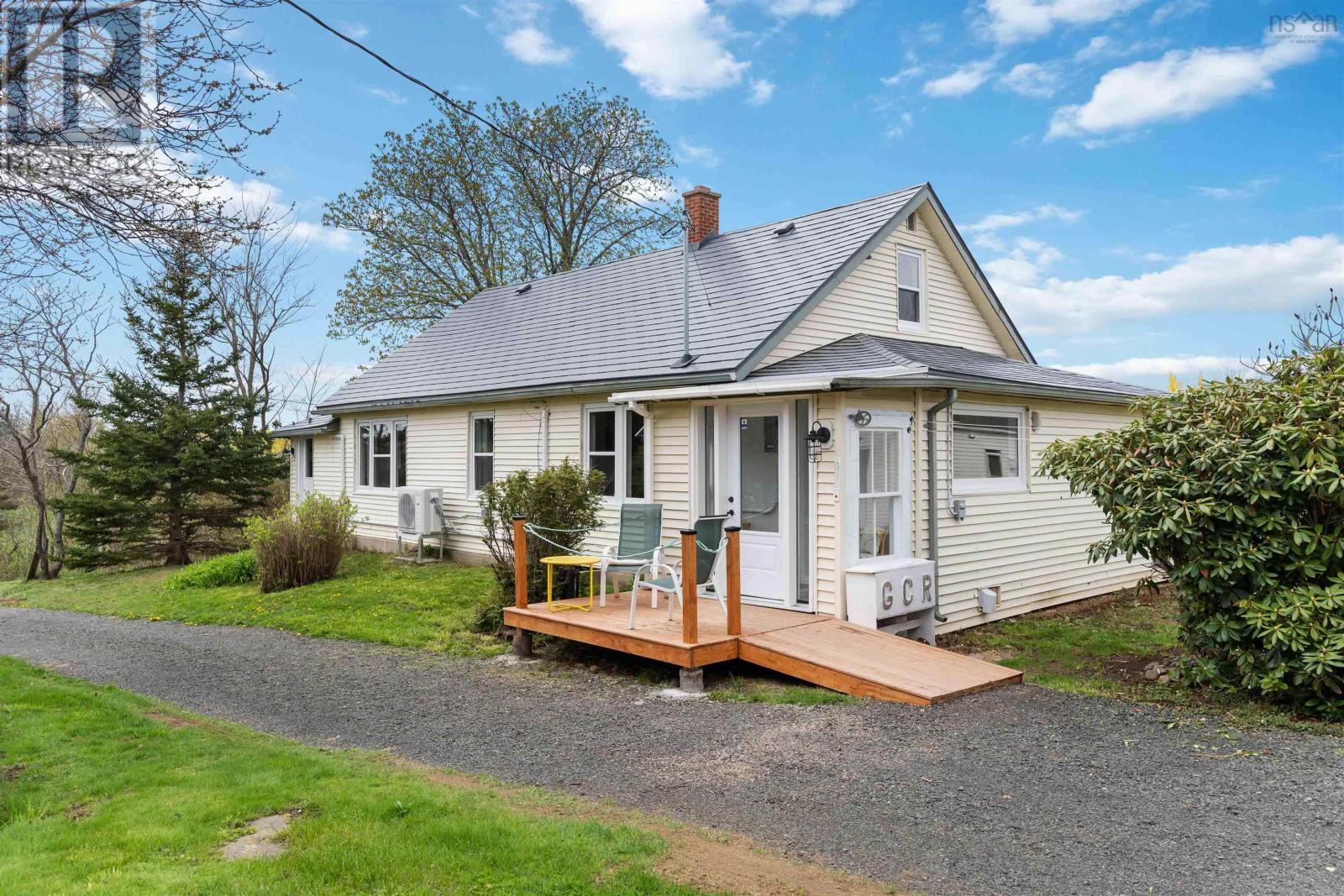 1898 Hampton Mountain Rd, Hampton, NS B0S 1L0