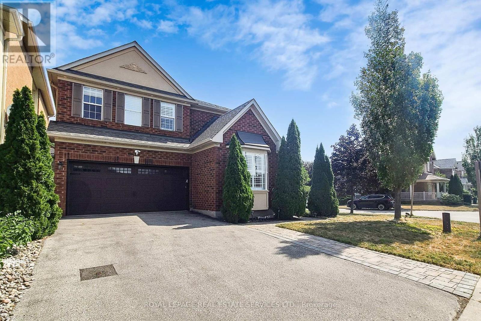 3909 Mayla Dr, Mississauga, ON L5M 7Y8