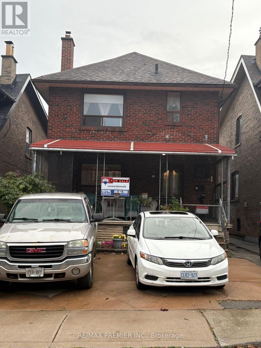 8 Normanna Ave, Toronto Oakwood Village, ON M6C 1H2