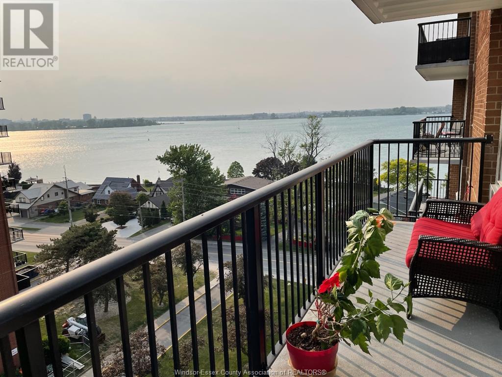 8591 Riverside Drive Unit 1012, Windsor, ON N8S 1G3