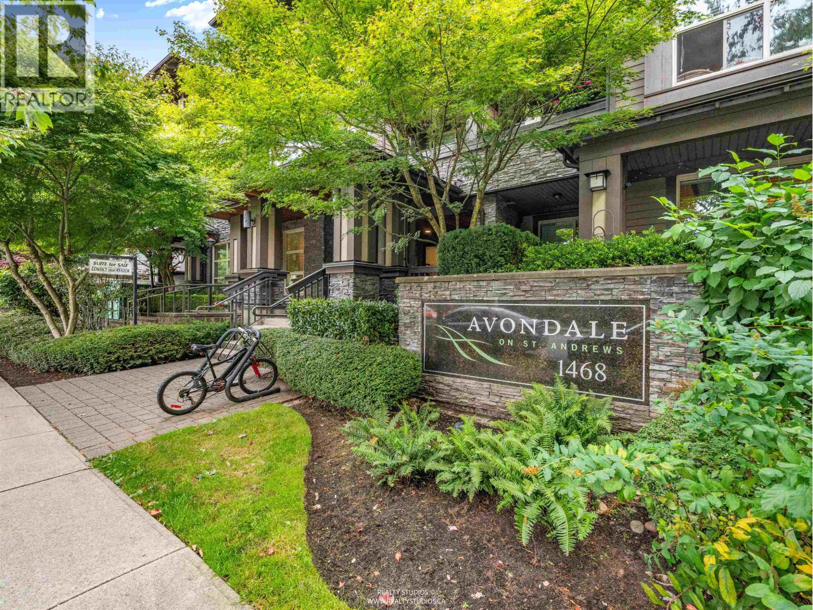 1468 Saint Andrews Avenue Unit 302, North Vancouver, BC V7L 0A8