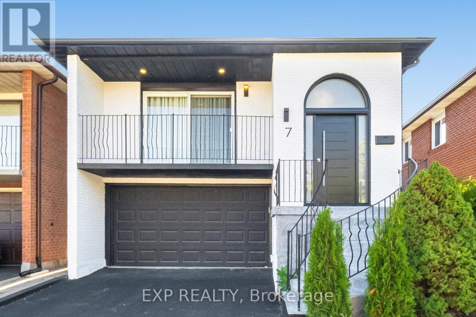 7 Boyne Highlands Ct, Vaughan, ON L4K 1K4