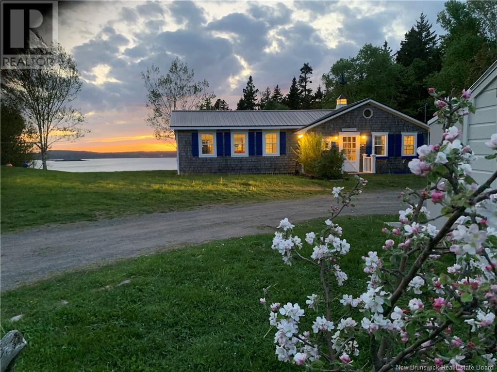 29 Lighthouse Rd, Campobello, NB E5E 1K6