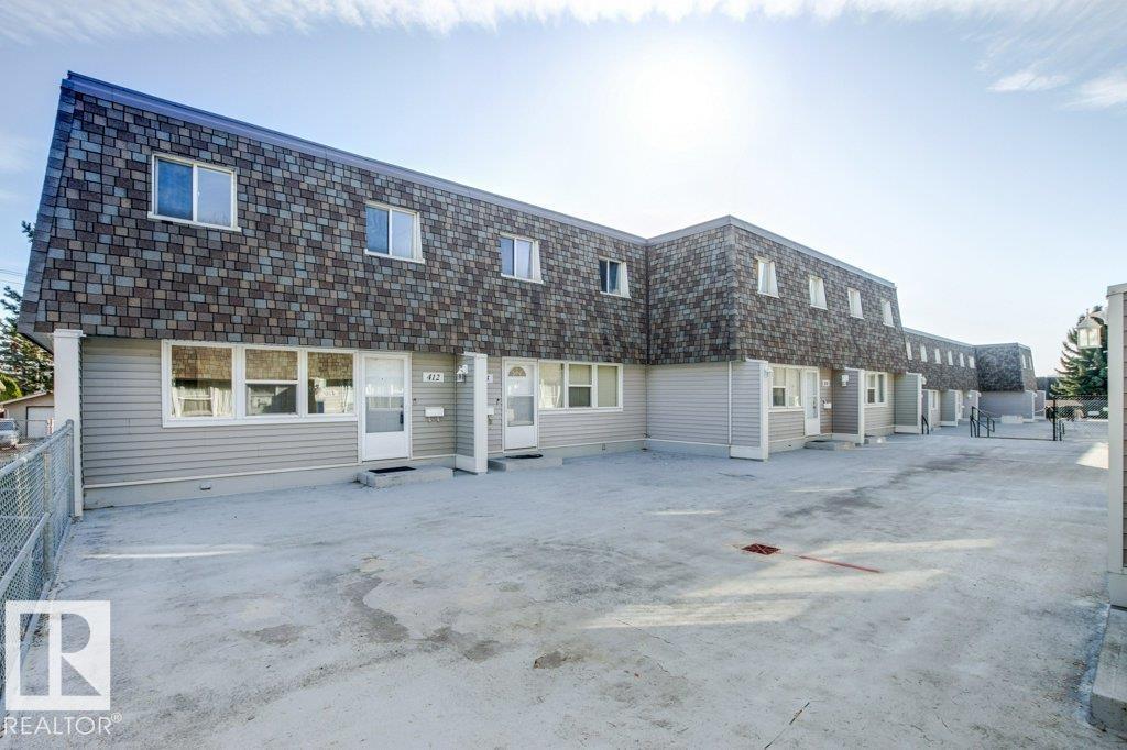 412 Village On The Green Gr NW, Edmonton, AB T5A 1H2