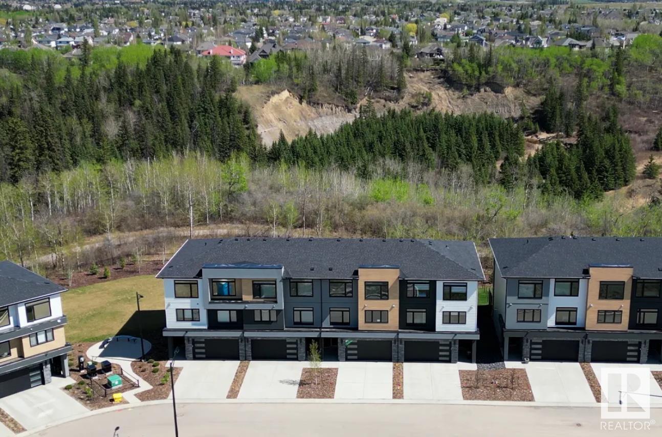 7121 May Cres Nw #16, Edmonton, AB T6R 0X2