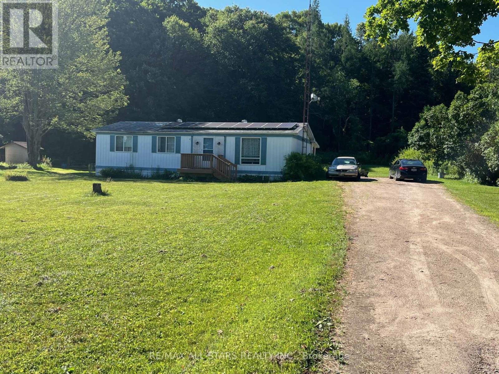 1225 Spring Valley Rd, Minden Hills, ON K0M 2K0