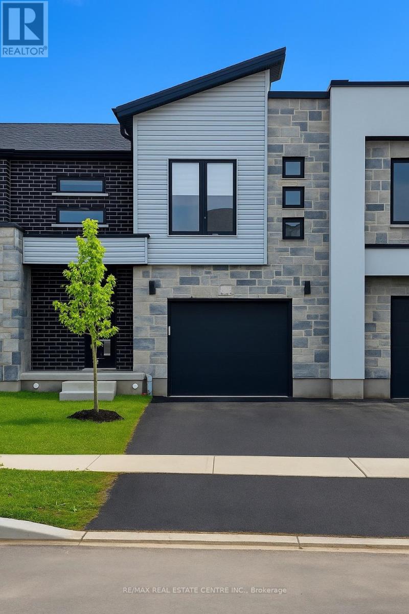 2974 Turner Cres, London South South U, ON N6M 0J3