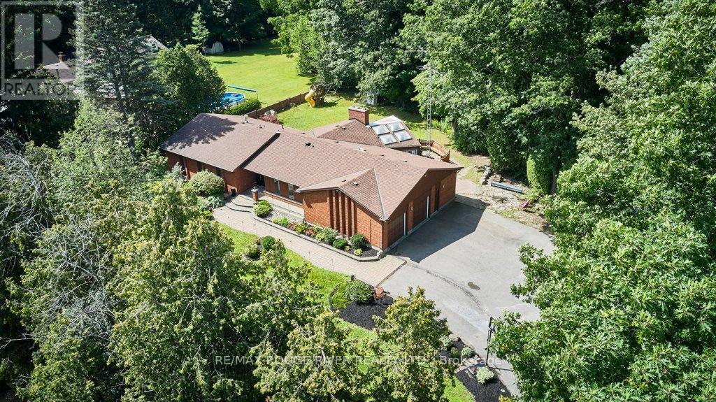 112 Old Varcoe Rd, Clarington, ON L1E 1M2