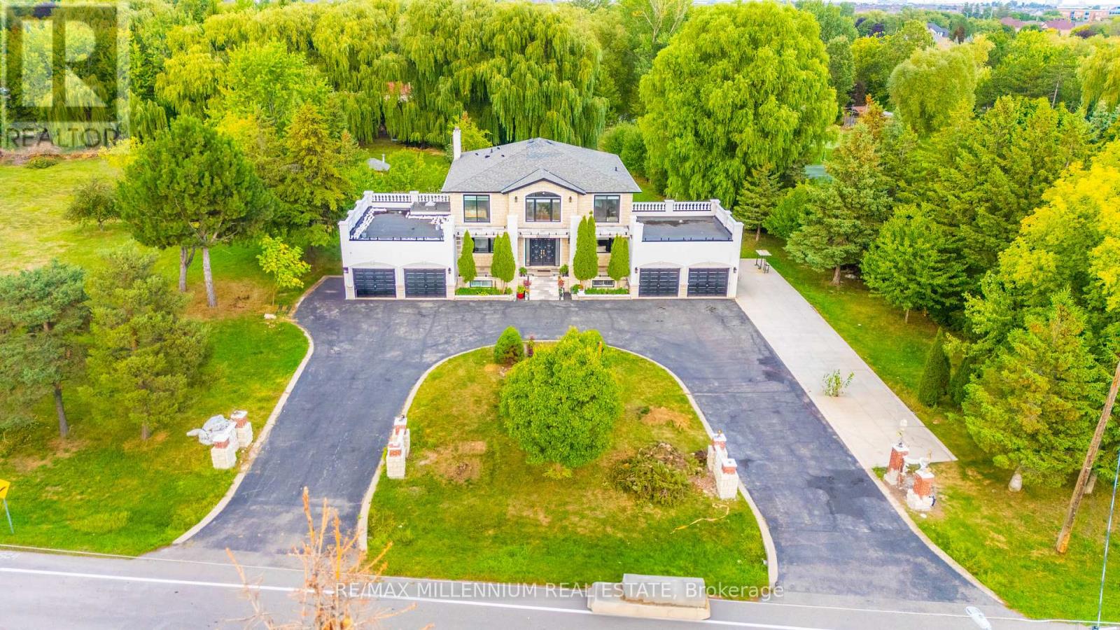 15 Julian Dr, Brampton, ON L6P 0L3