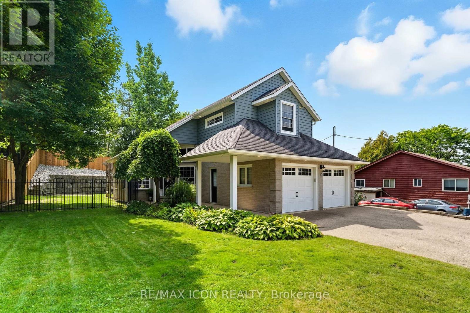 19 Mitchell St, North Dumfries, ON N0B 1E0