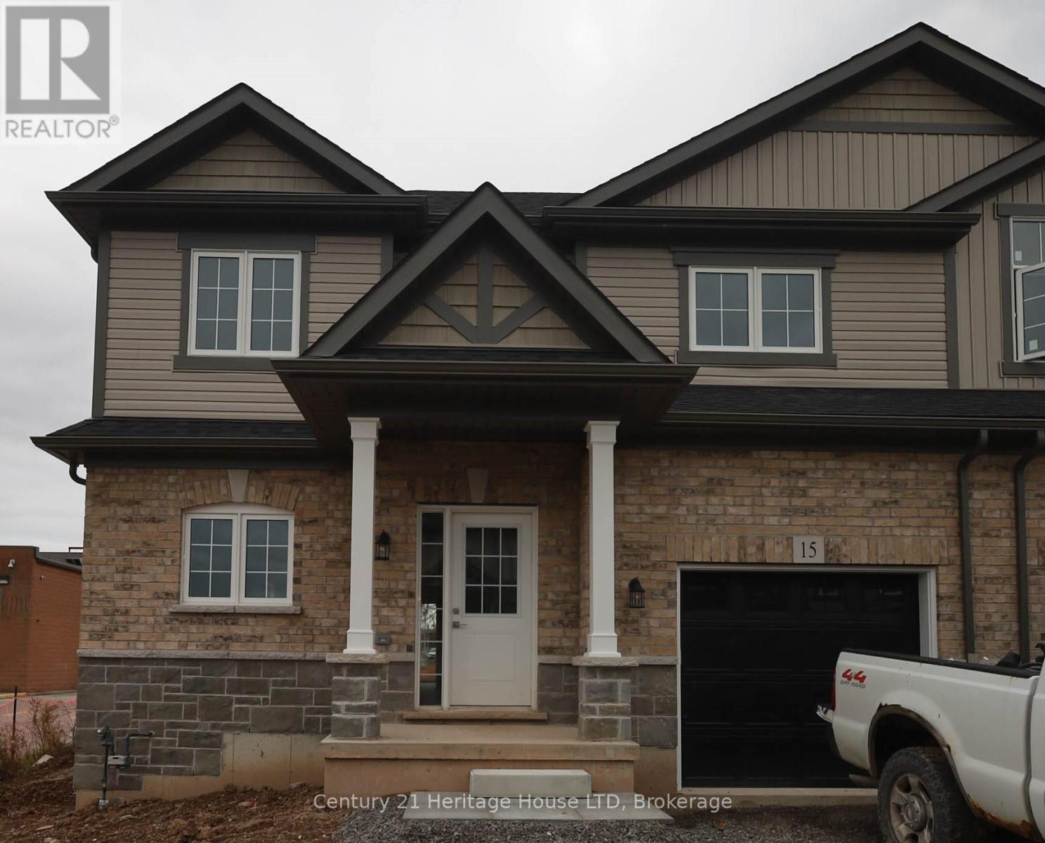 15 397 Garrison Rd, Fort Erie, ON L2A 1N1
