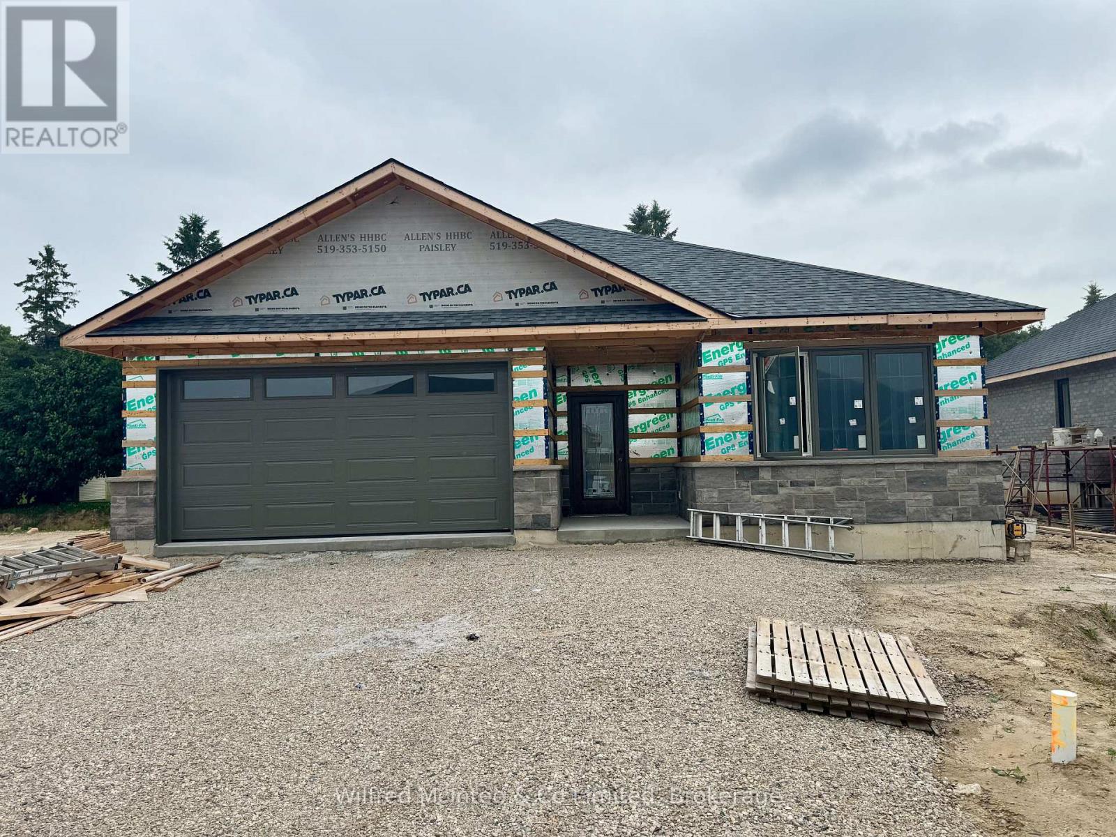 27 Galen St, South Bruce, ON N0G 2S0