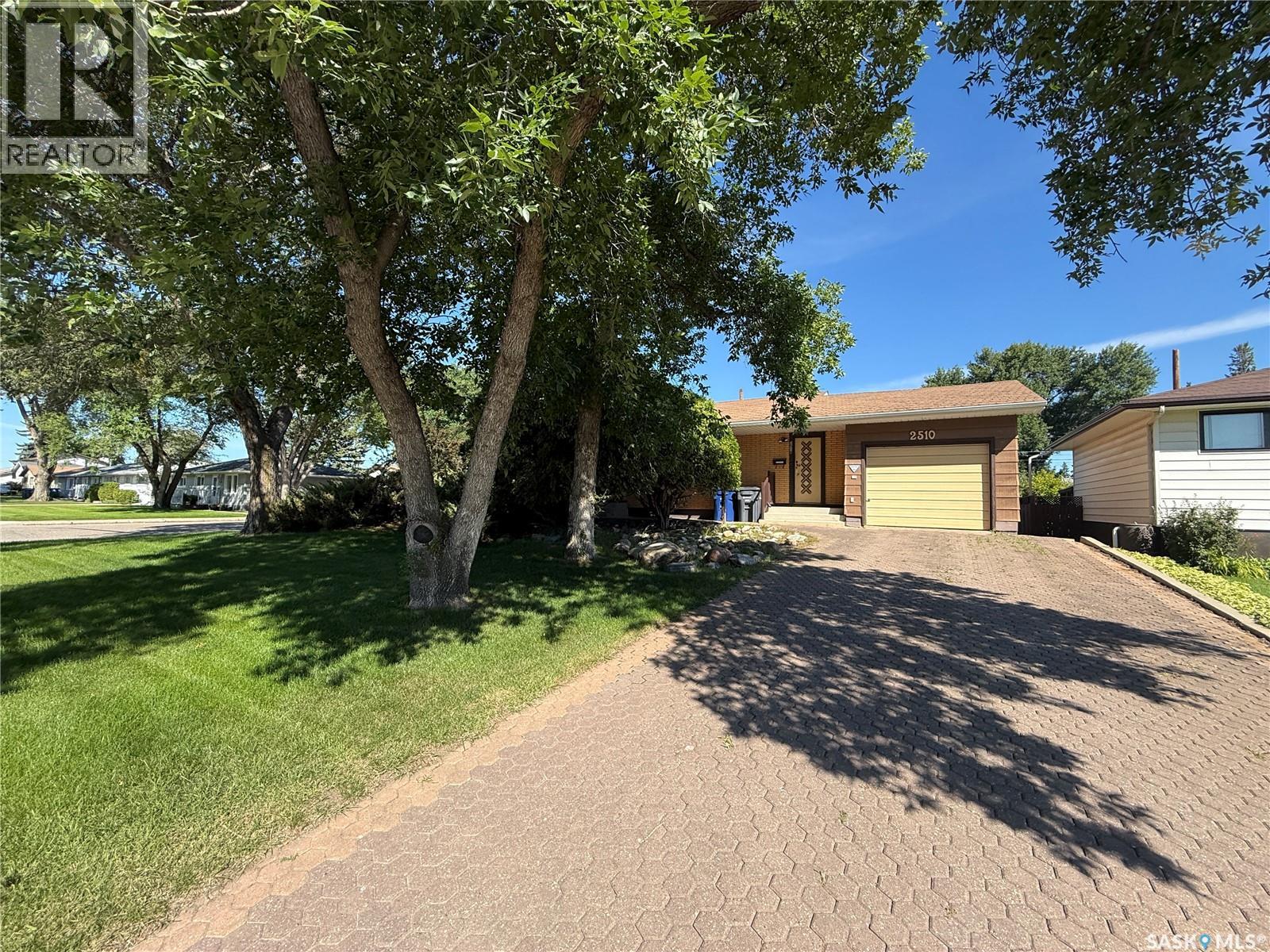 2510 29th Street West, Saskatoon, SK S7L 0N7