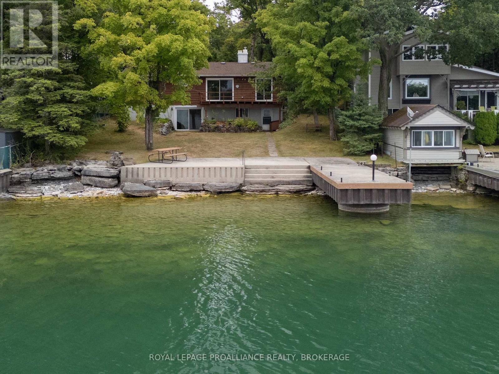 314 Nicholson Point Rd, Loyalist, ON K0H 1G0