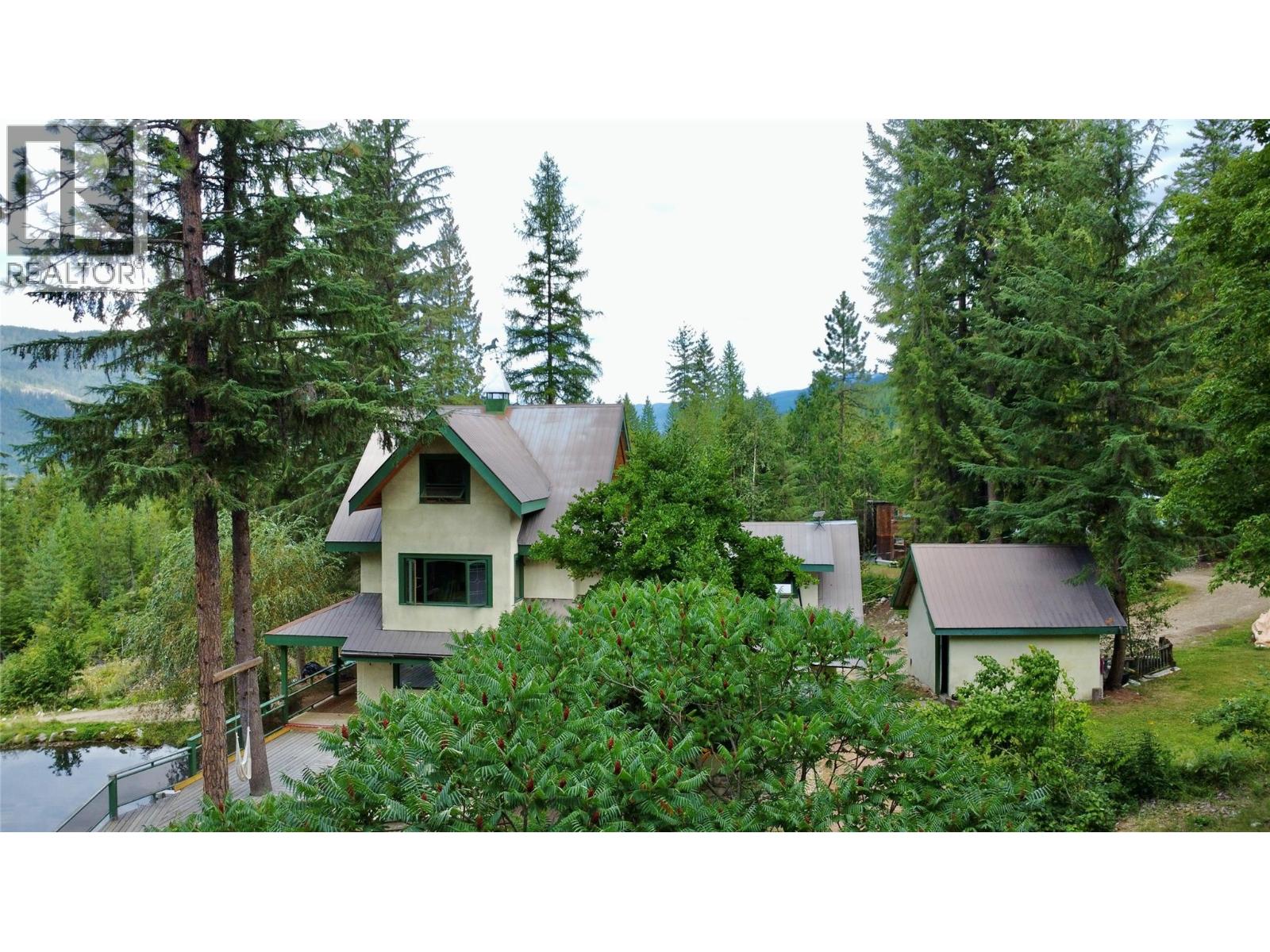 7138 Graham Rd, Winlaw, BC V0G 2J0