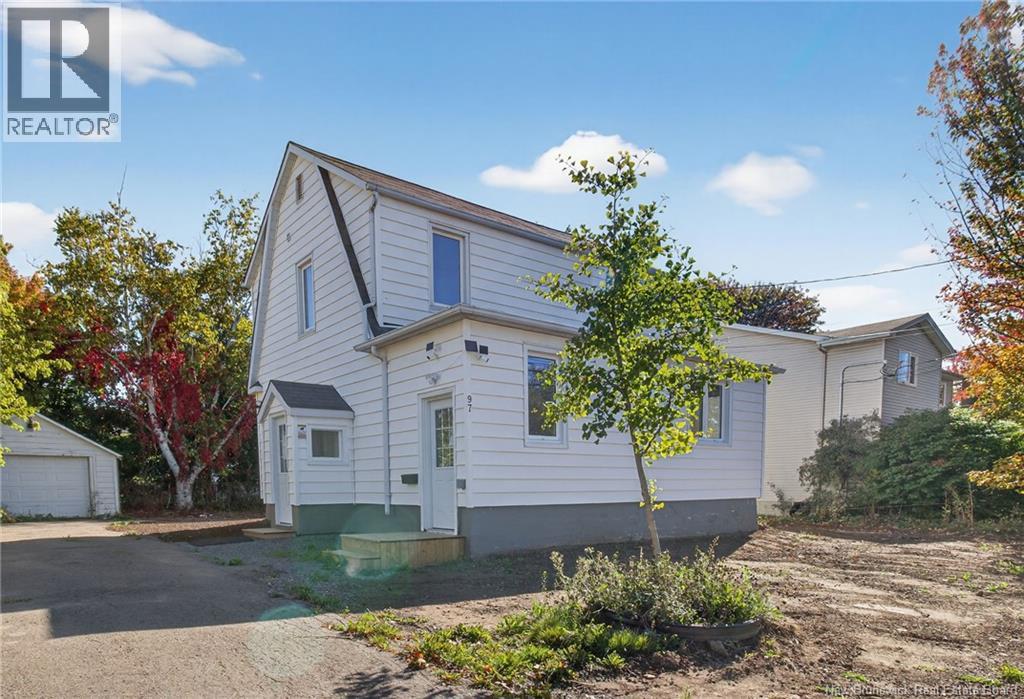 97 Milner St, Moncton, NB E1E 2S2