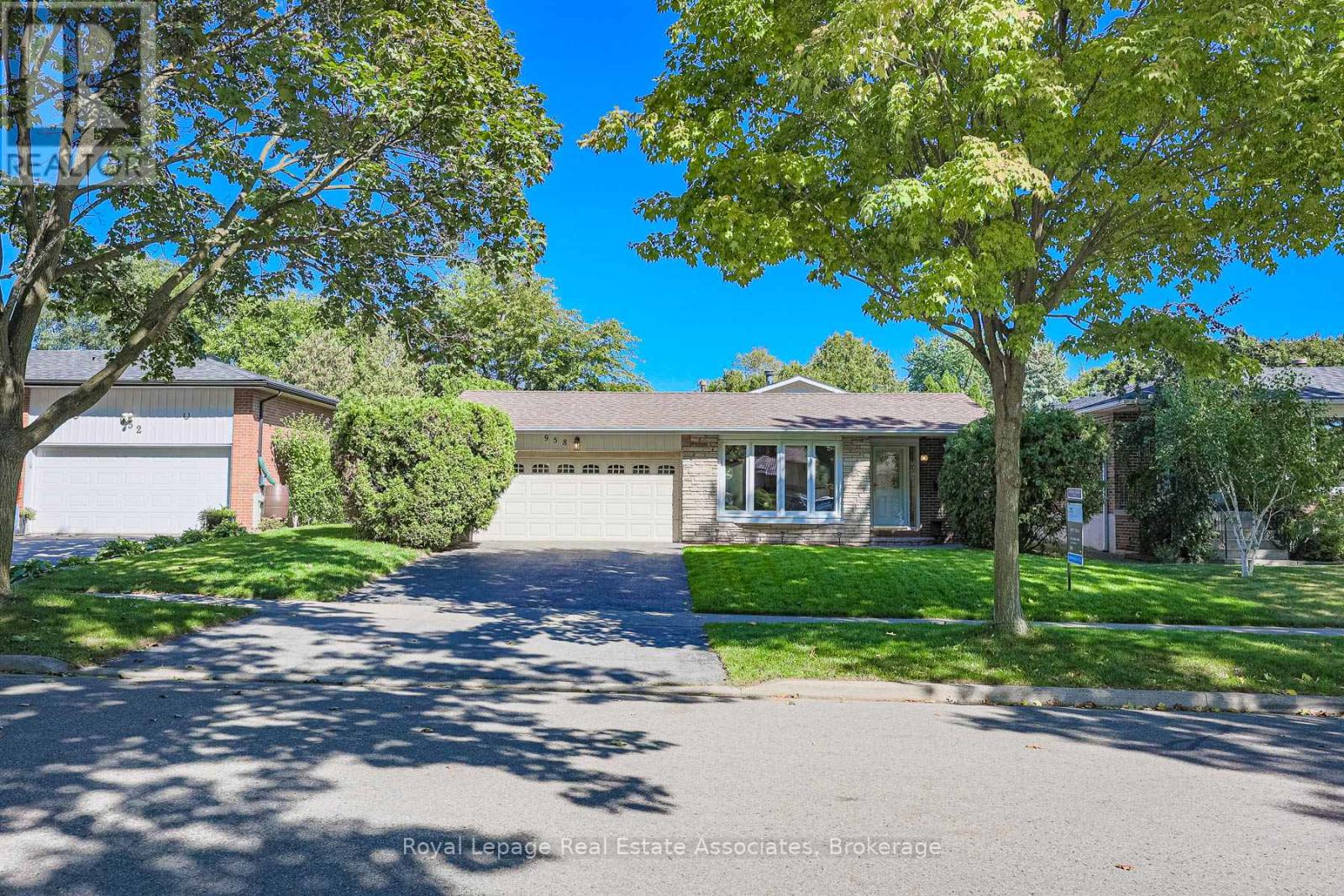 958 Fletcher Valley Cres, Mississauga, ON L5J 2X7