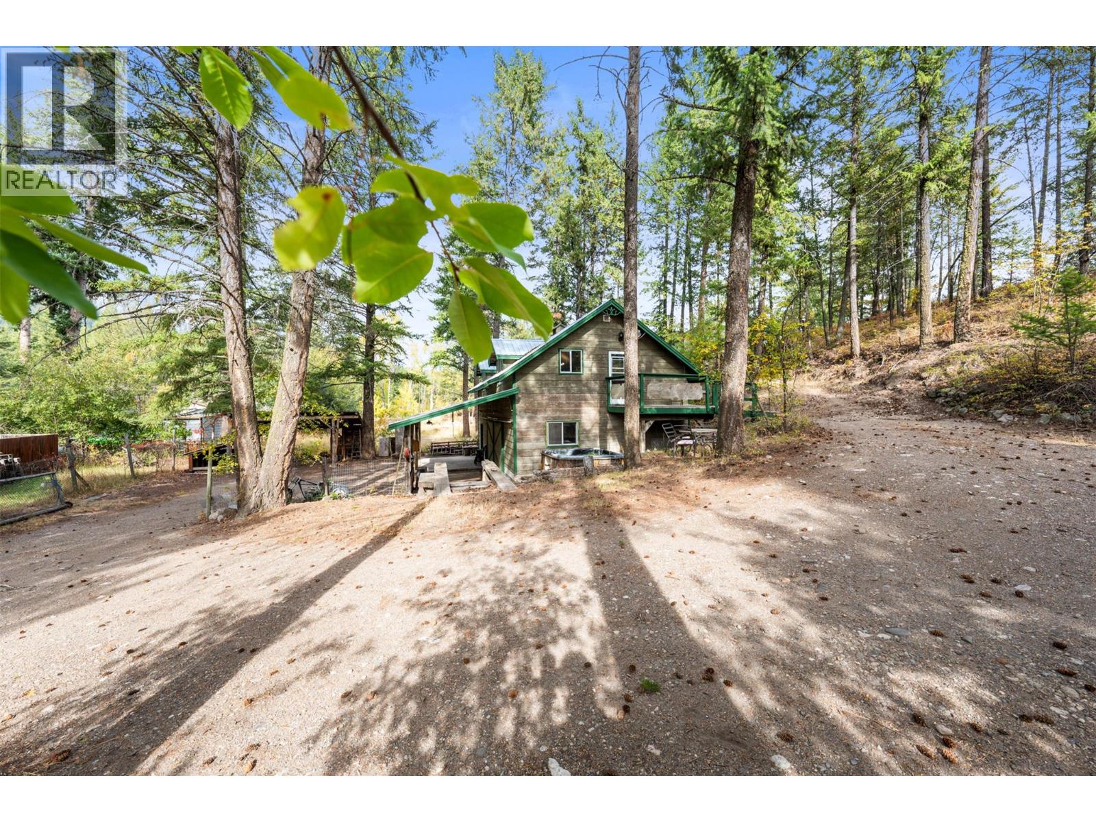 860 Balsam Rd, Kelowna, BC V1Z 3V7