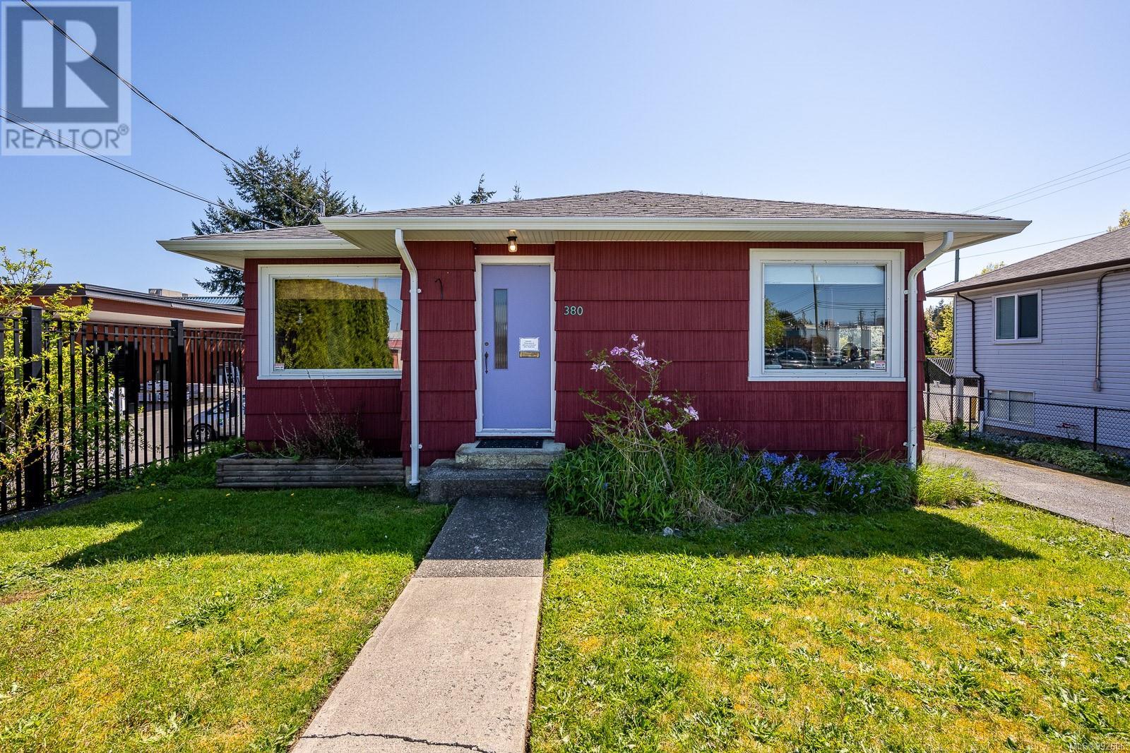 380 10th Street, Courtenay, BC V9N 1P5