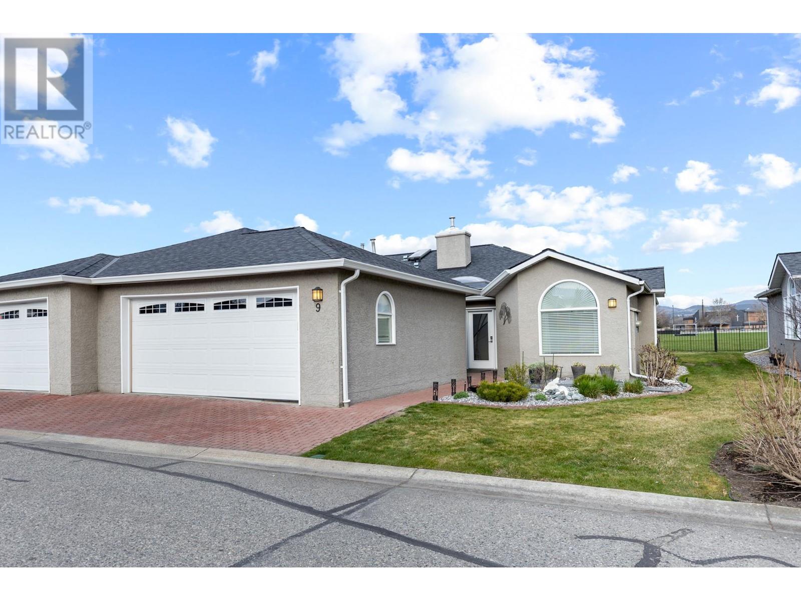 1020 Lanfranco Road Unit 9, Kelowna, BC V1W 3W6