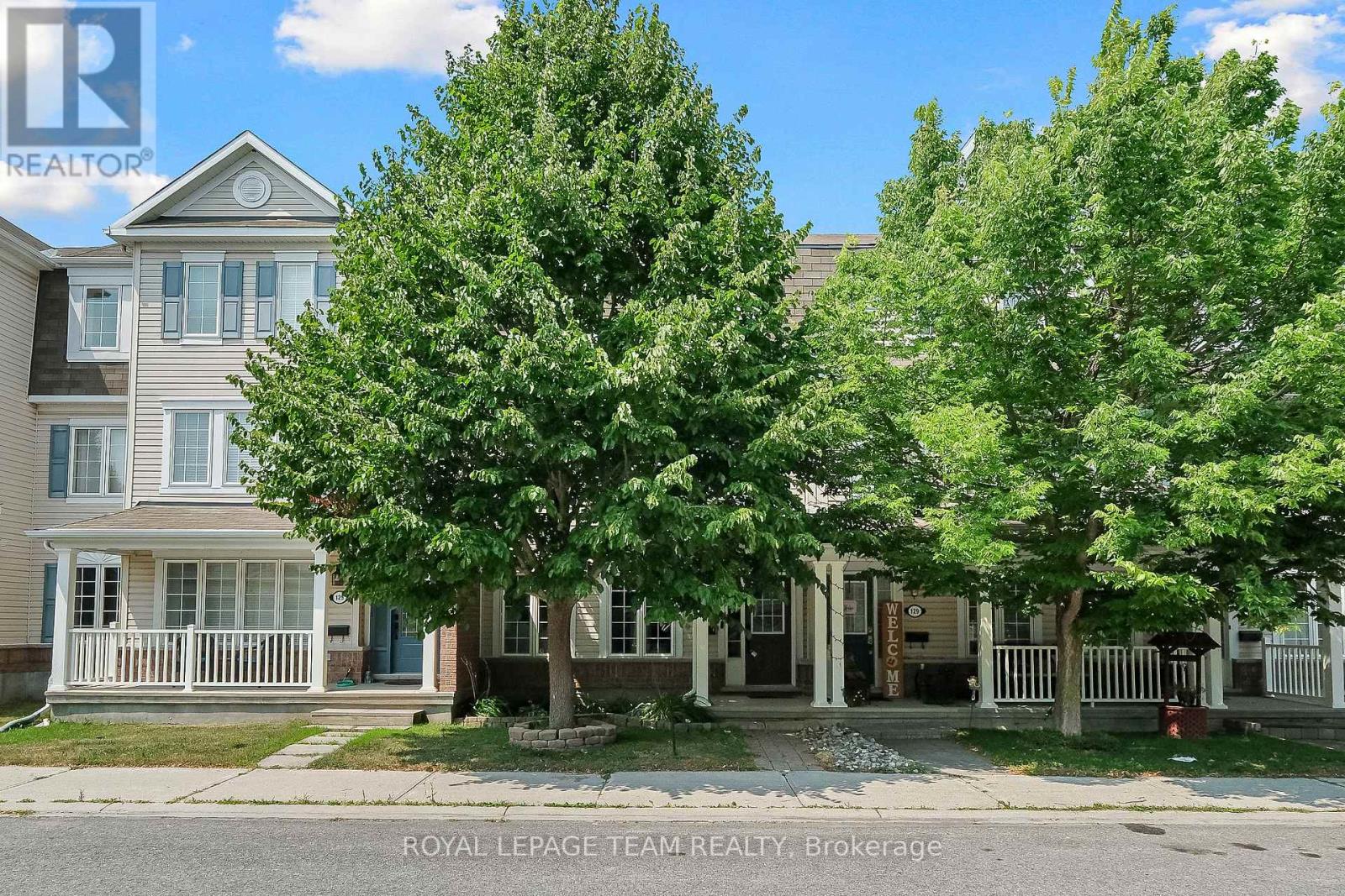127 Harmattan Ave, Ottawa, ON K2S 0E4
