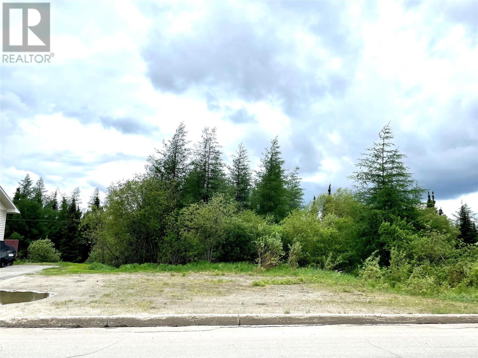 8 Grenfell Dr, Wabush, NL A0R 1B0