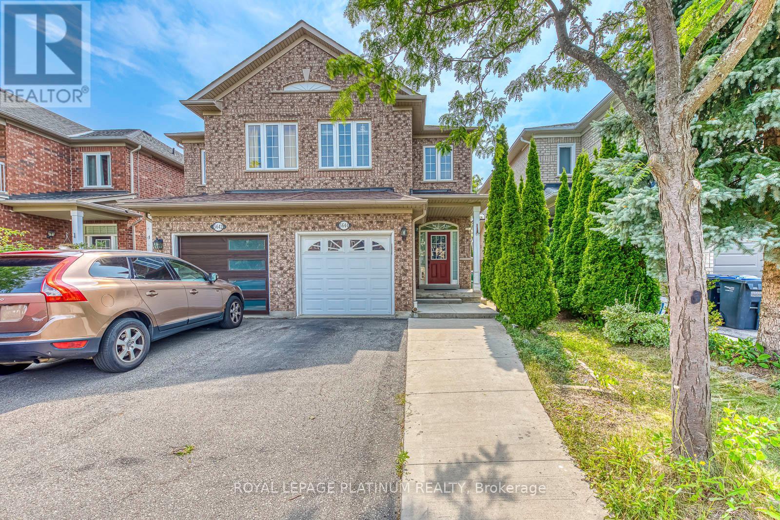 5644 Longboat Ave, Mississauga, ON L5M 7E8
