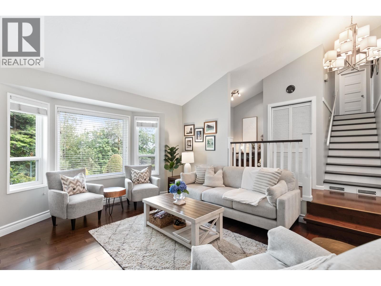 472 Riverview Cres, Coquitlam, BC V3C 4X9