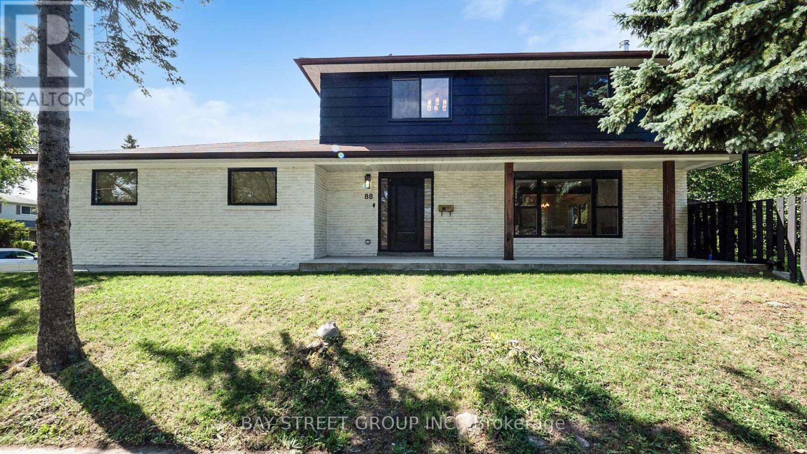 88 Charlottetown Blvd, Toronto, ON M1C 2C8