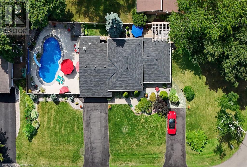 8 Bendamere Dr, Grimsby, ON L3M 2N3