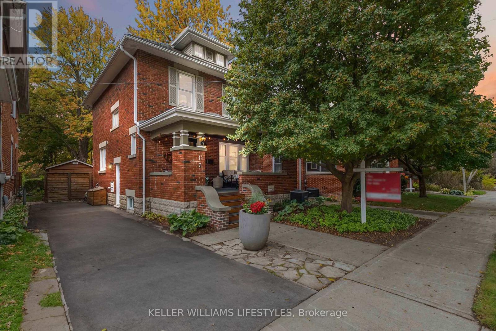17 Erie Ave, London, ON N6J 1H9