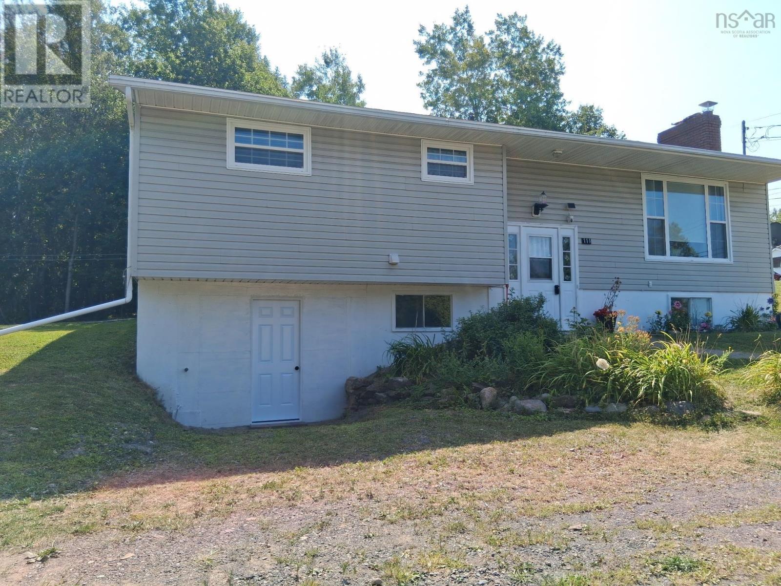 111 Grandview Ave, Trenton, NS B0K 1X0
