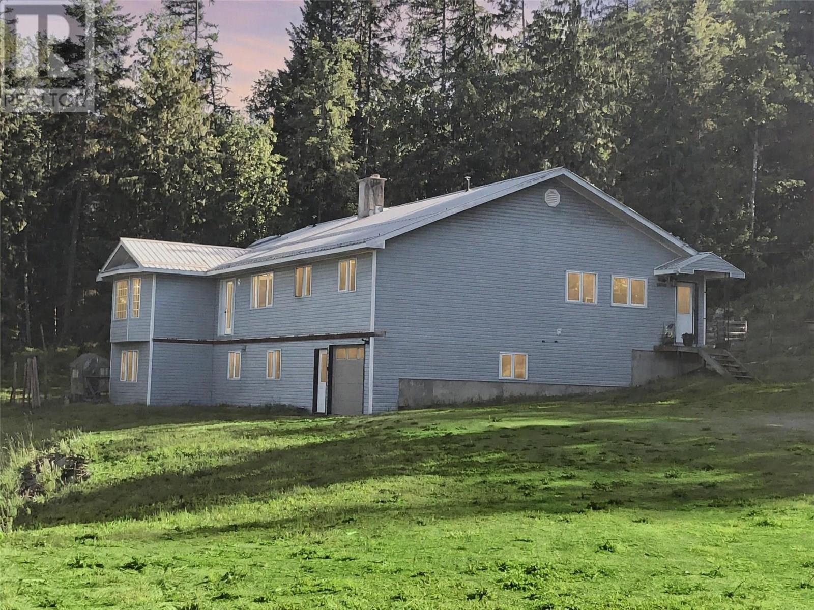 1 1449 Evans Rd, Creston, BC V0B 1G7