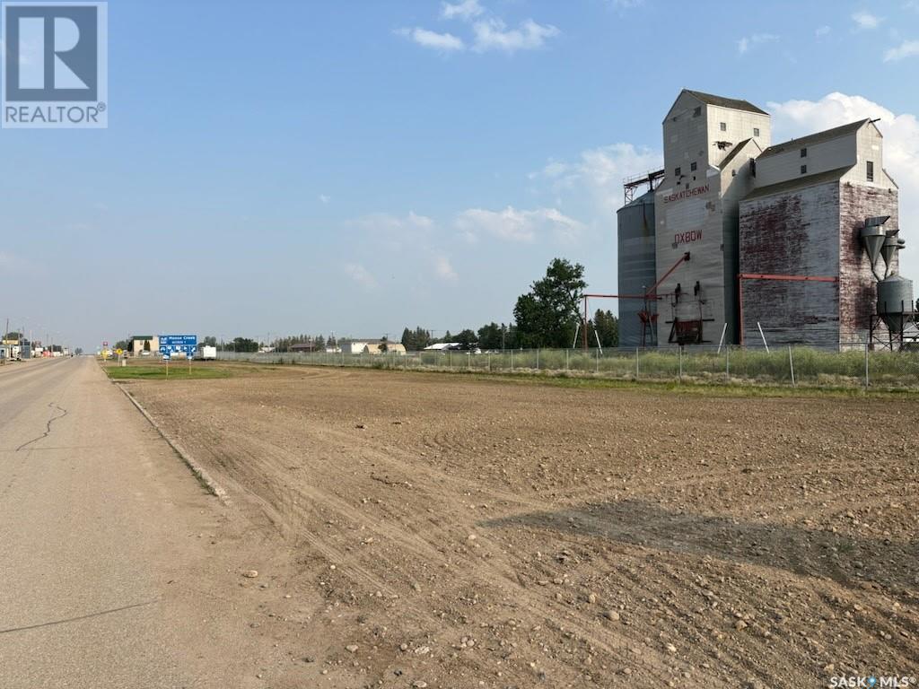 87 Railway Ave #a, Oxbow, SK S0C 2B0