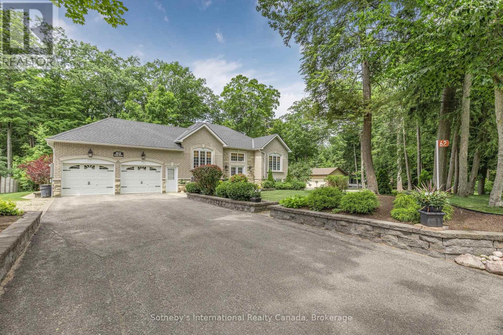 62 Oliver Dr, Tiny, ON L0L 2J0