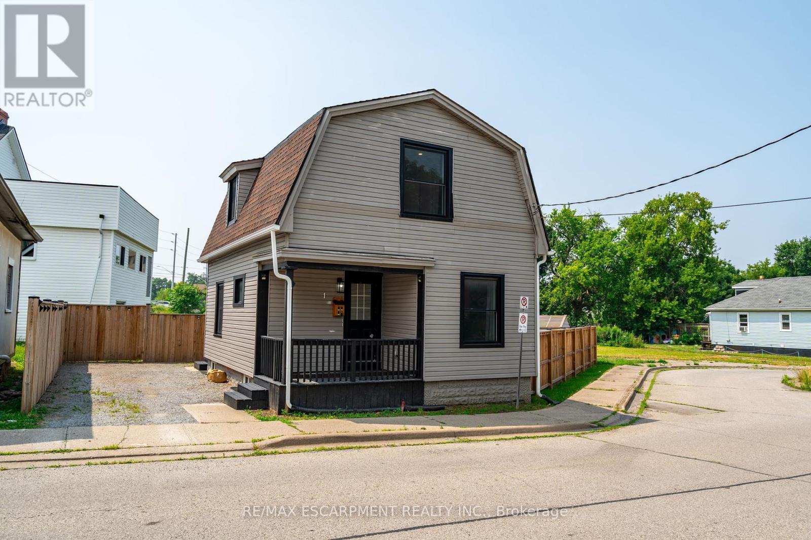 1 Prince St, St. Catharines, ON L2R 3X6