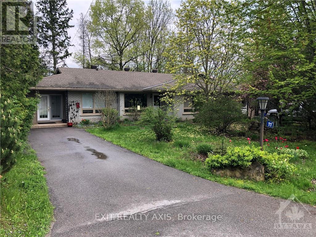 11 13 Bayview Cres, Smiths Falls, ON K7A 5B8