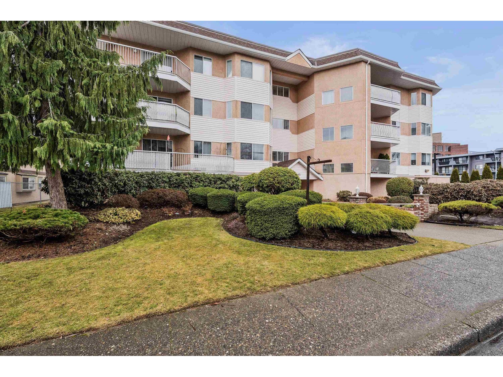 8985 Mary Streetchilliwack Proper West Unit 312, Chilliwack, BC V2P 4J4
