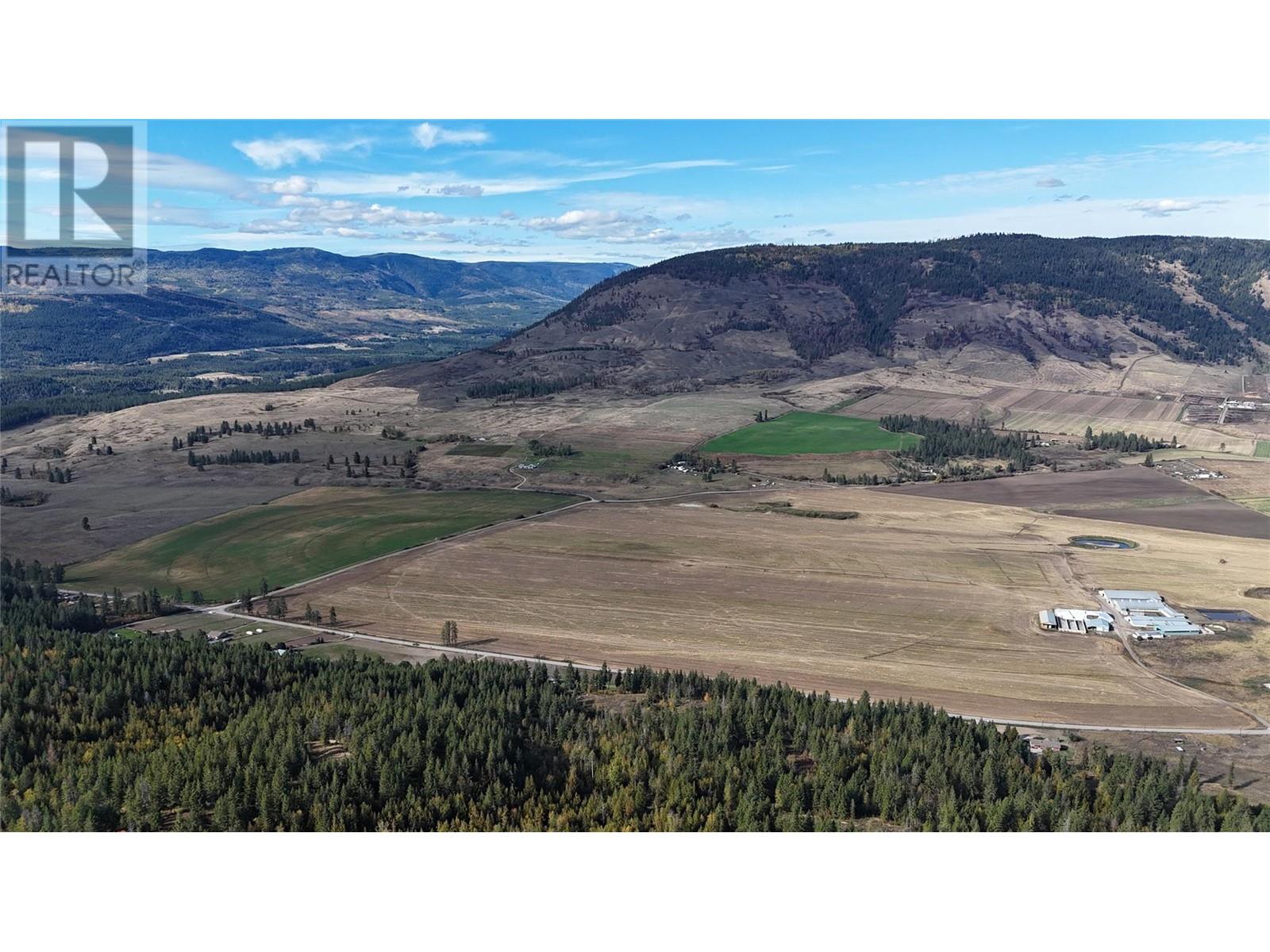 5135 Salmon River Rd, Spallumcheen, BC V0E 1B4