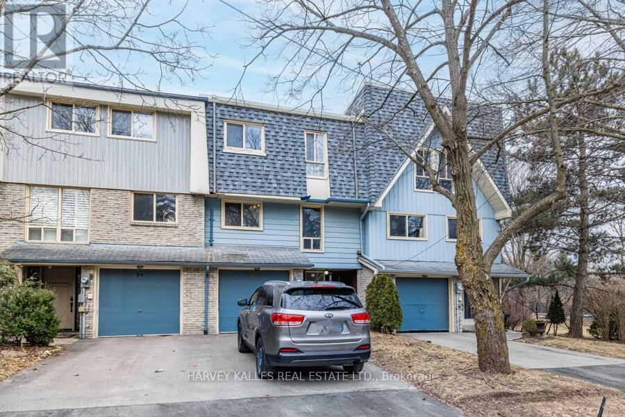 82 Poplar Cres, Aurora, ON L4G 3L3