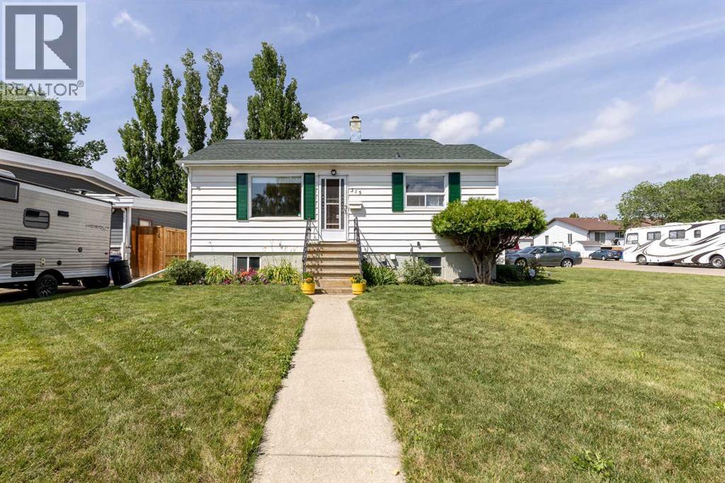 315 Dieppe Blvd S, Lethbridge, AB T1H 4W6